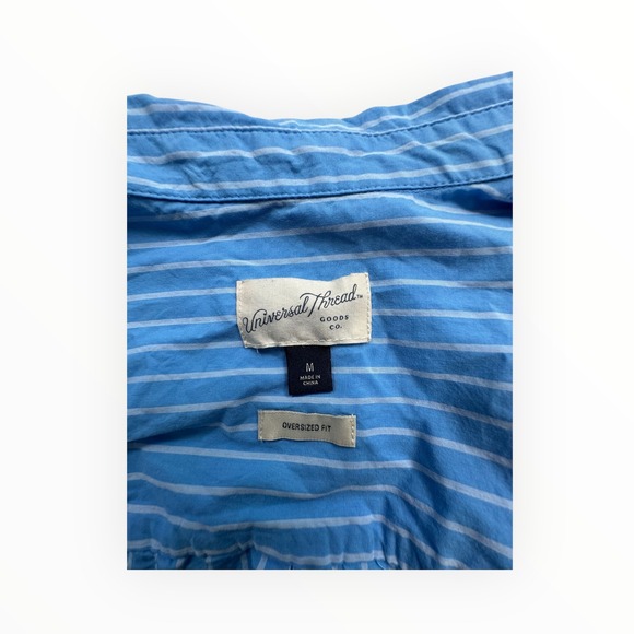 Universal Thread Womens Blue White Striped Oversized Button Down Rose Shirt M - Picture 3 of 9